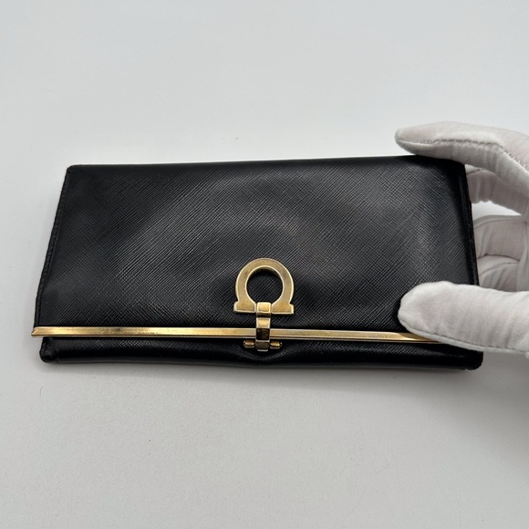 Salvatore Ferragamo Black Leather Wallet with Gold Clasp - Picture 2 of 14